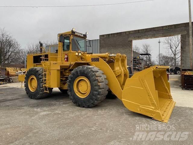 CAT 988B Фронтальні навантажувачі
