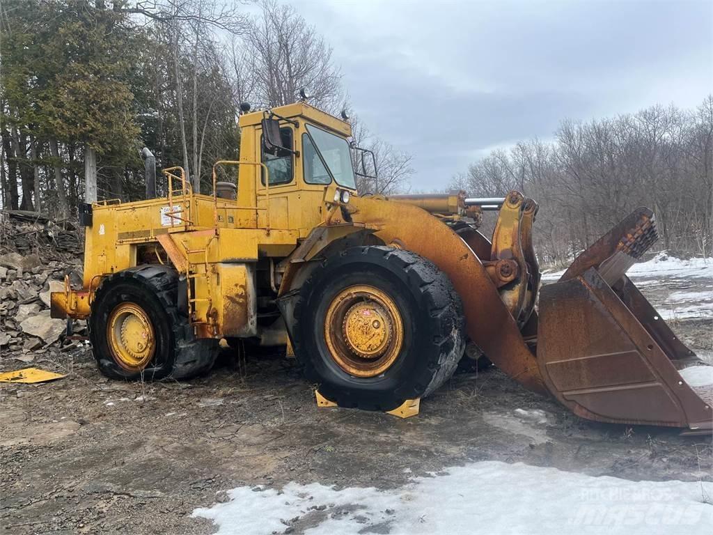 CAT 988B Фронтальні навантажувачі