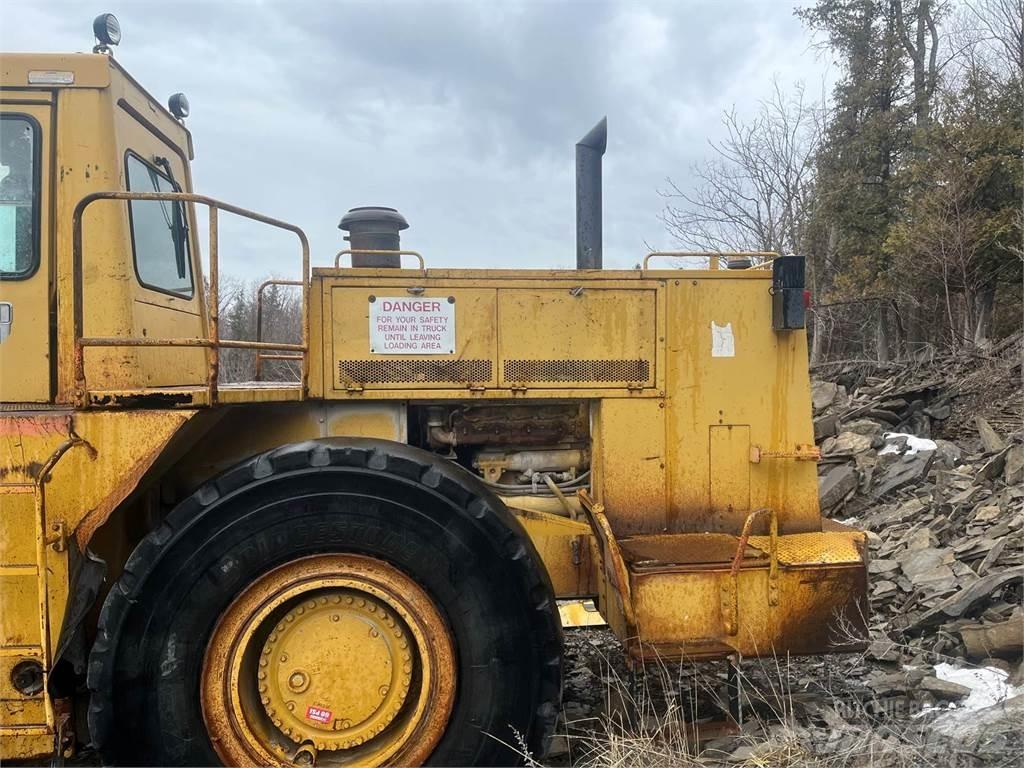 CAT 988B Фронтальні навантажувачі