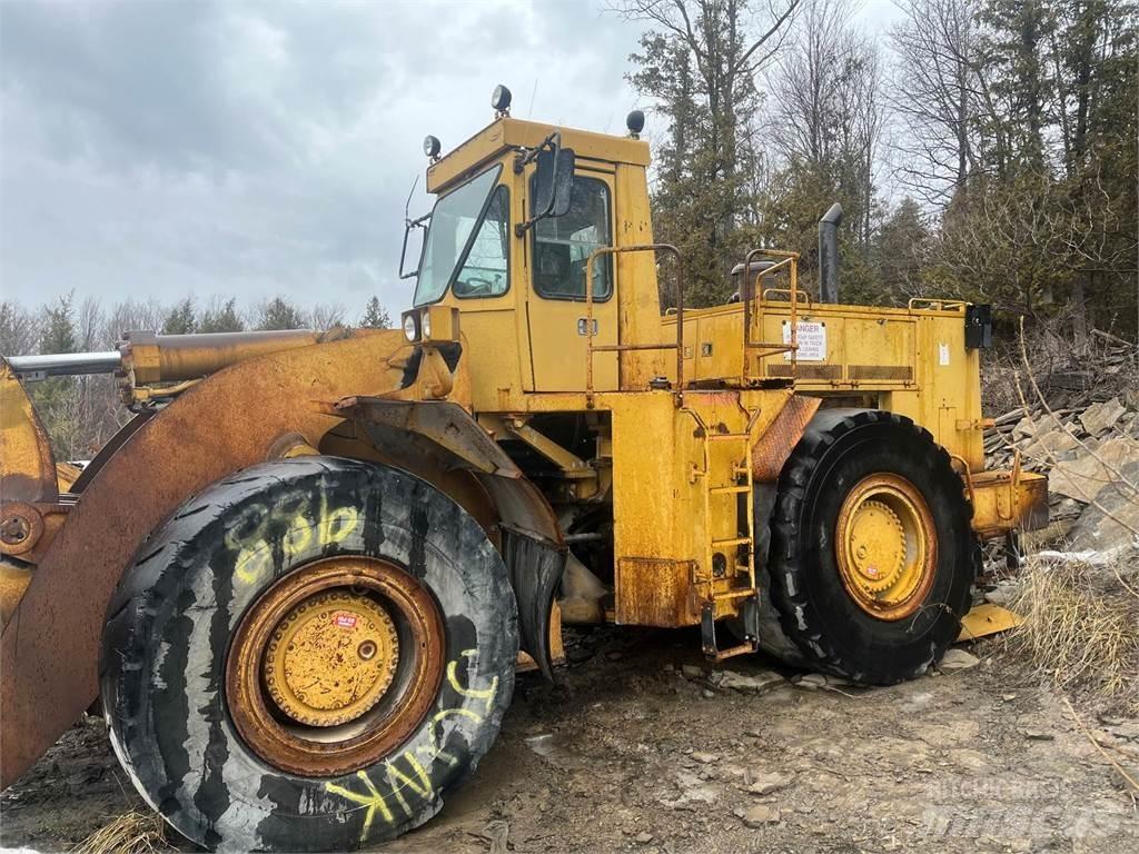 CAT 988B Фронтальні навантажувачі