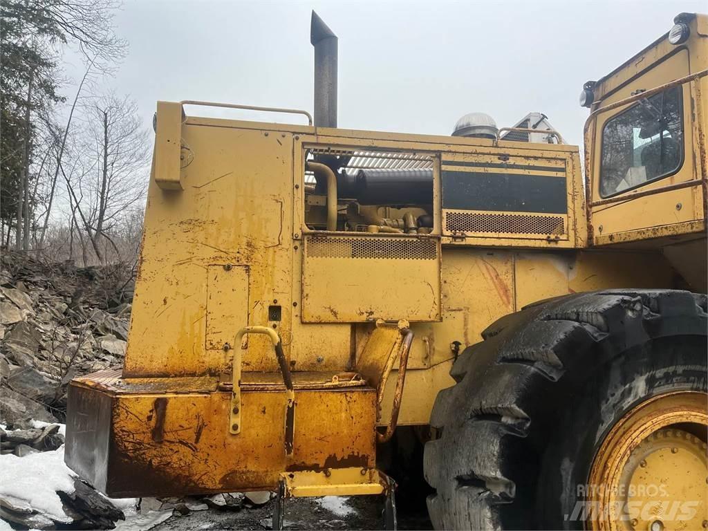 CAT 988B Фронтальні навантажувачі