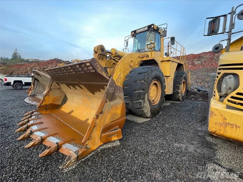 CAT 990 Фронтальні навантажувачі