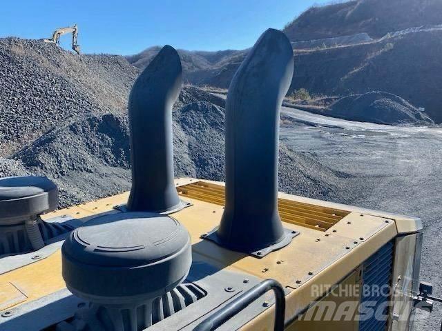 CAT 990K Фронтальні навантажувачі