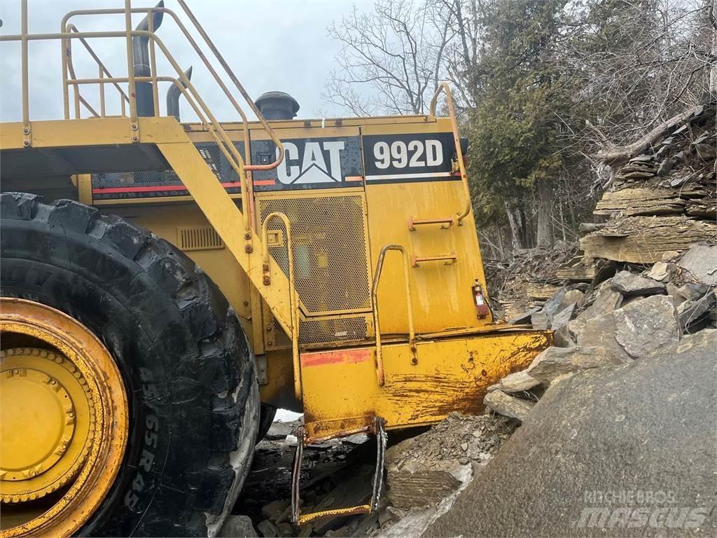 CAT 992D Фронтальні навантажувачі