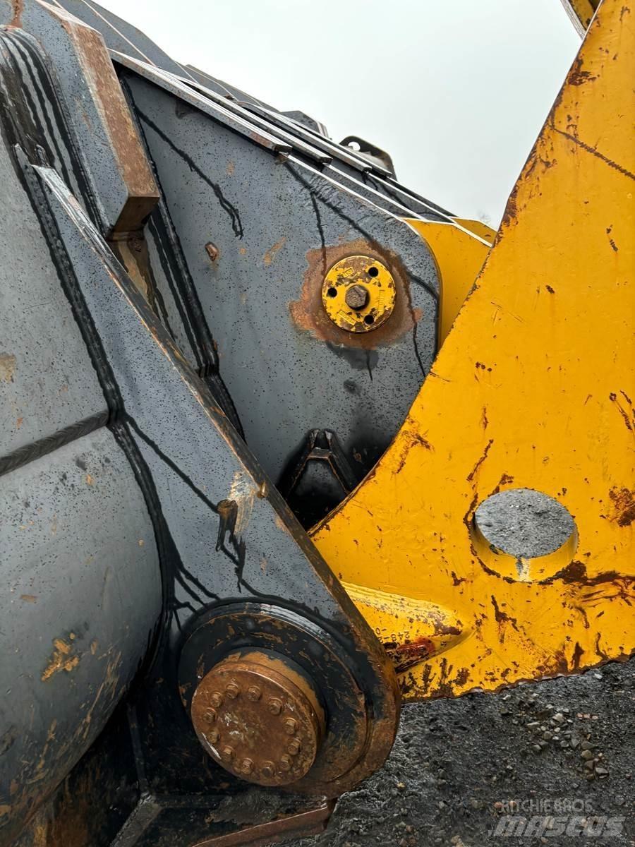 CAT 993K Фронтальні навантажувачі
