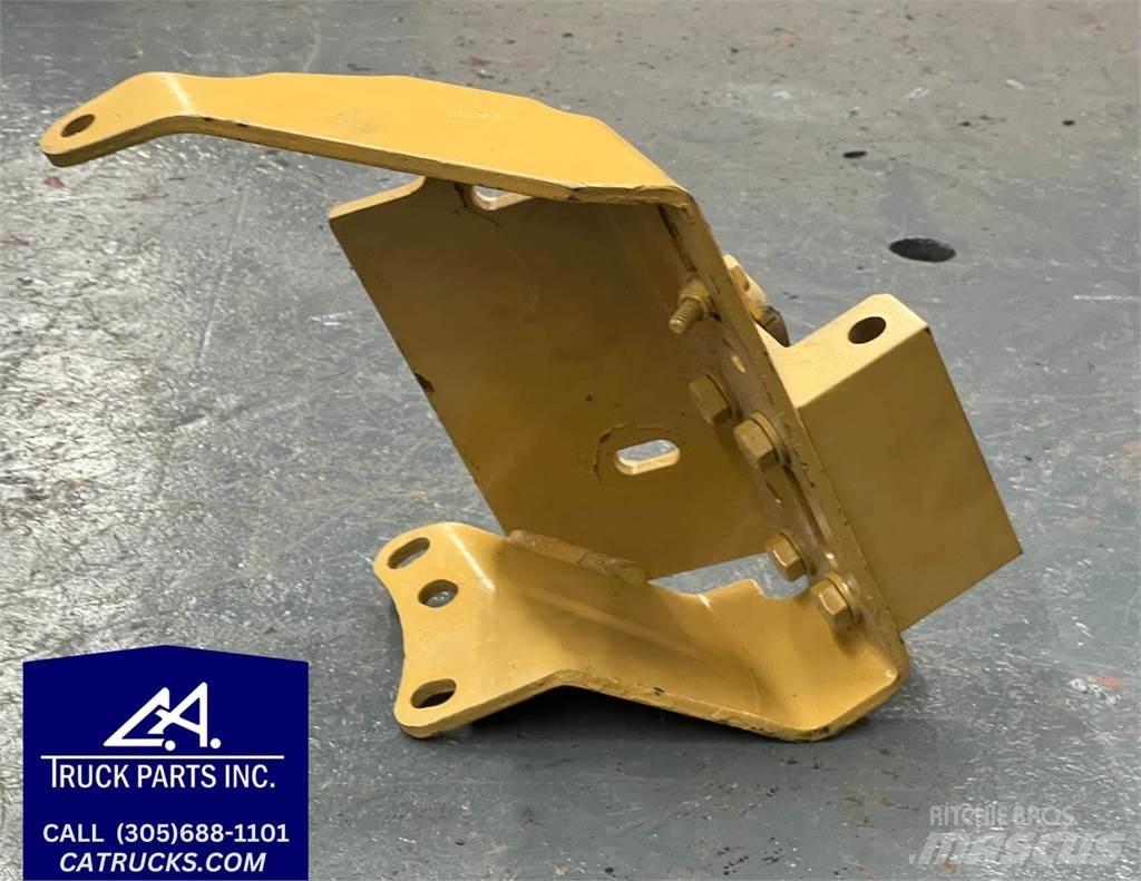 CAT C15 Двигуни