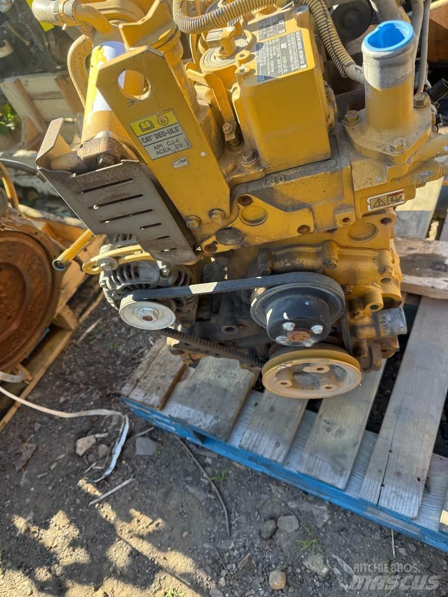 CAT C3.3B Двигуни