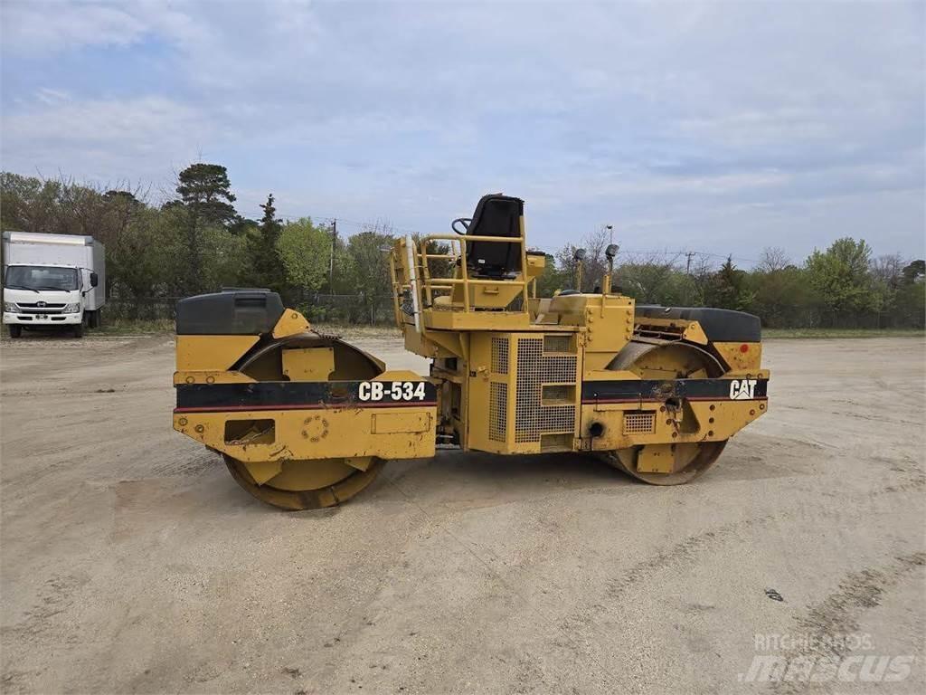 CAT CB-534 Грунтові котки