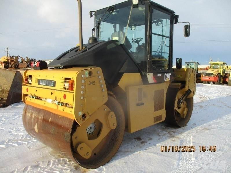 CAT CD54 Пневматичні катки
