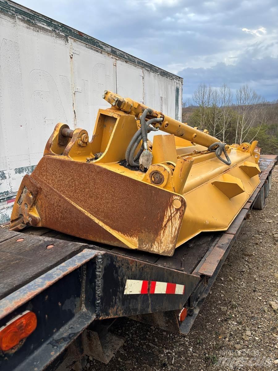 CAT D10R Гусеничні бульдозери