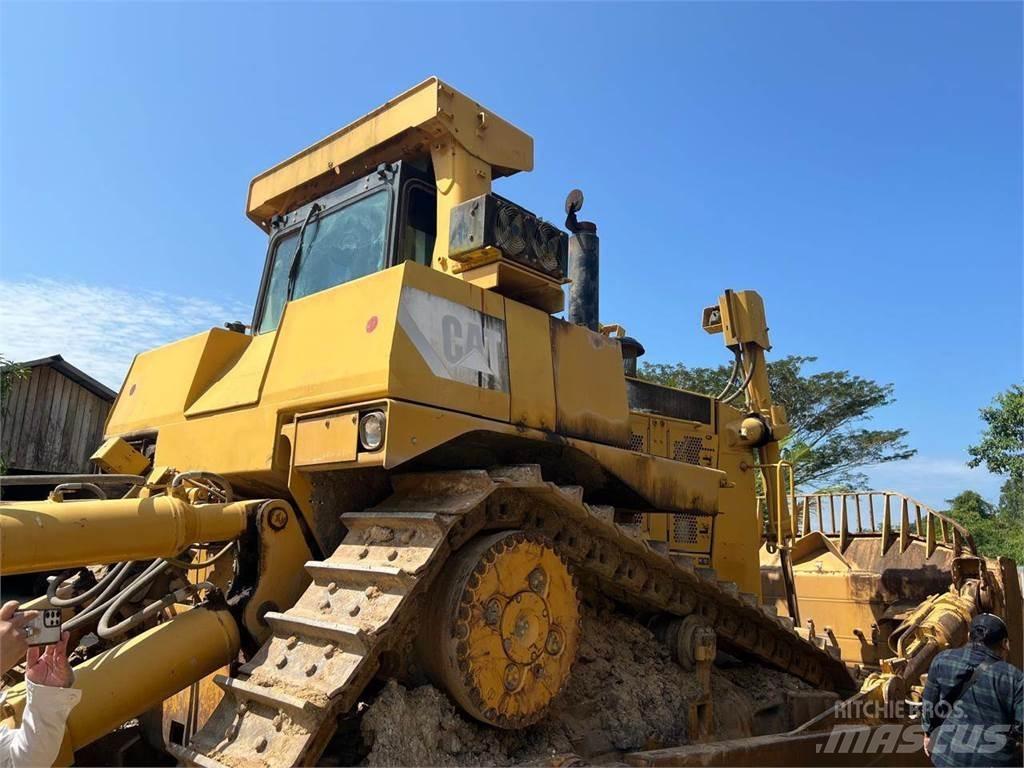 CAT D10T Гусеничні бульдозери