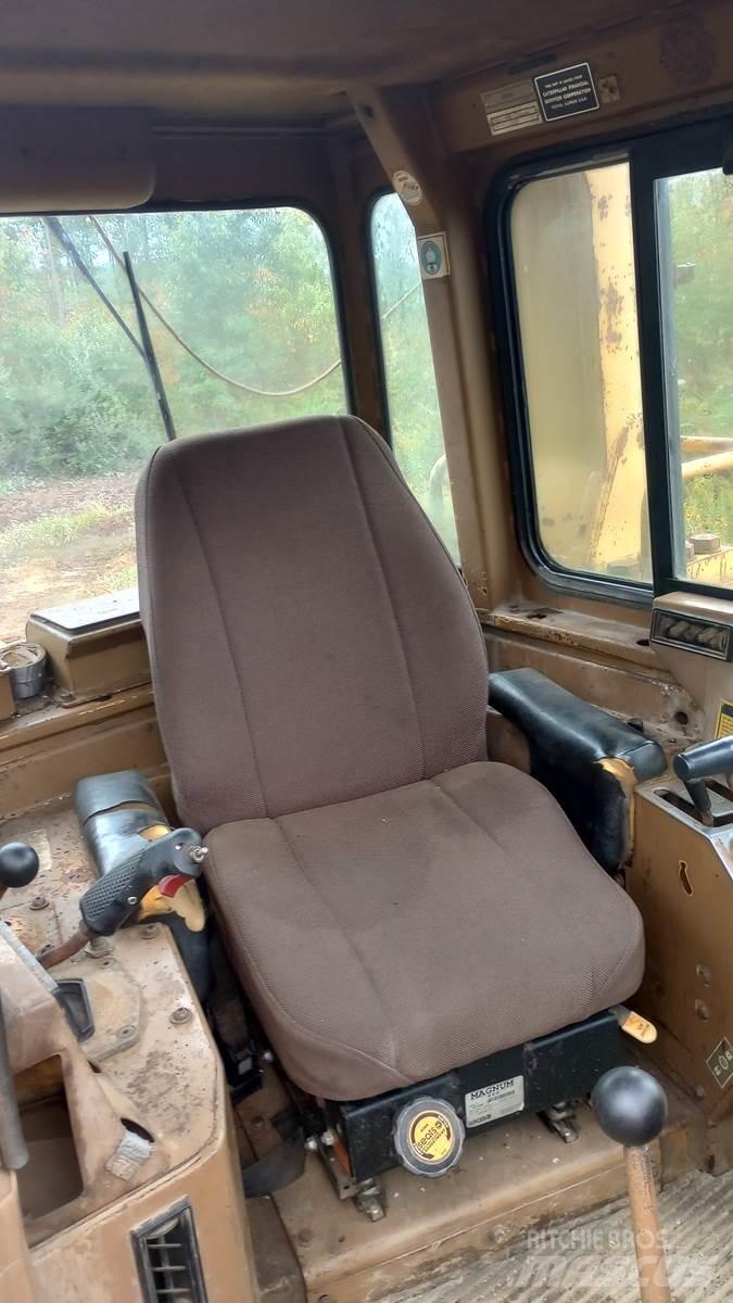 CAT D11N Гусеничні бульдозери