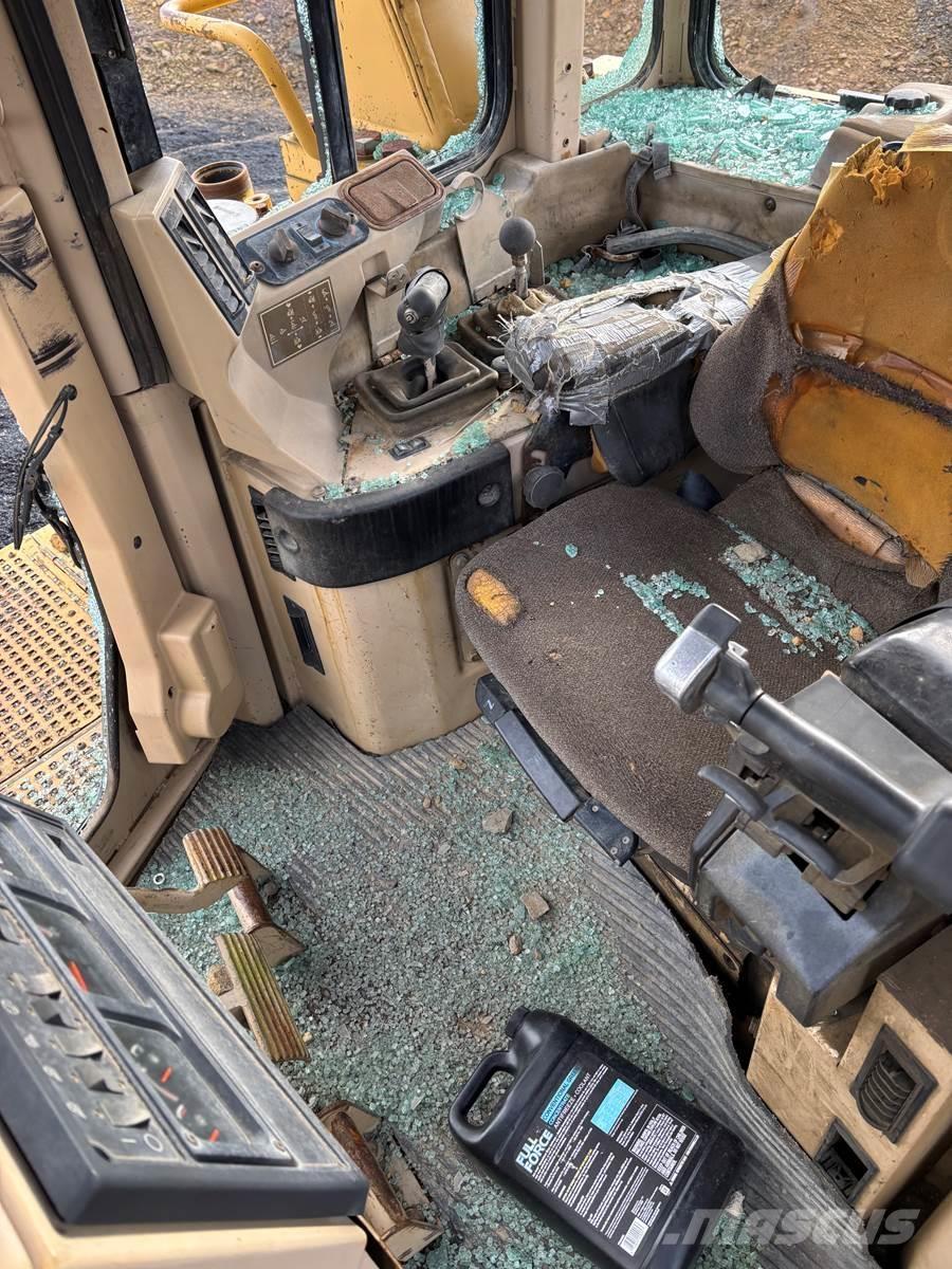 CAT D11R Гусеничні бульдозери