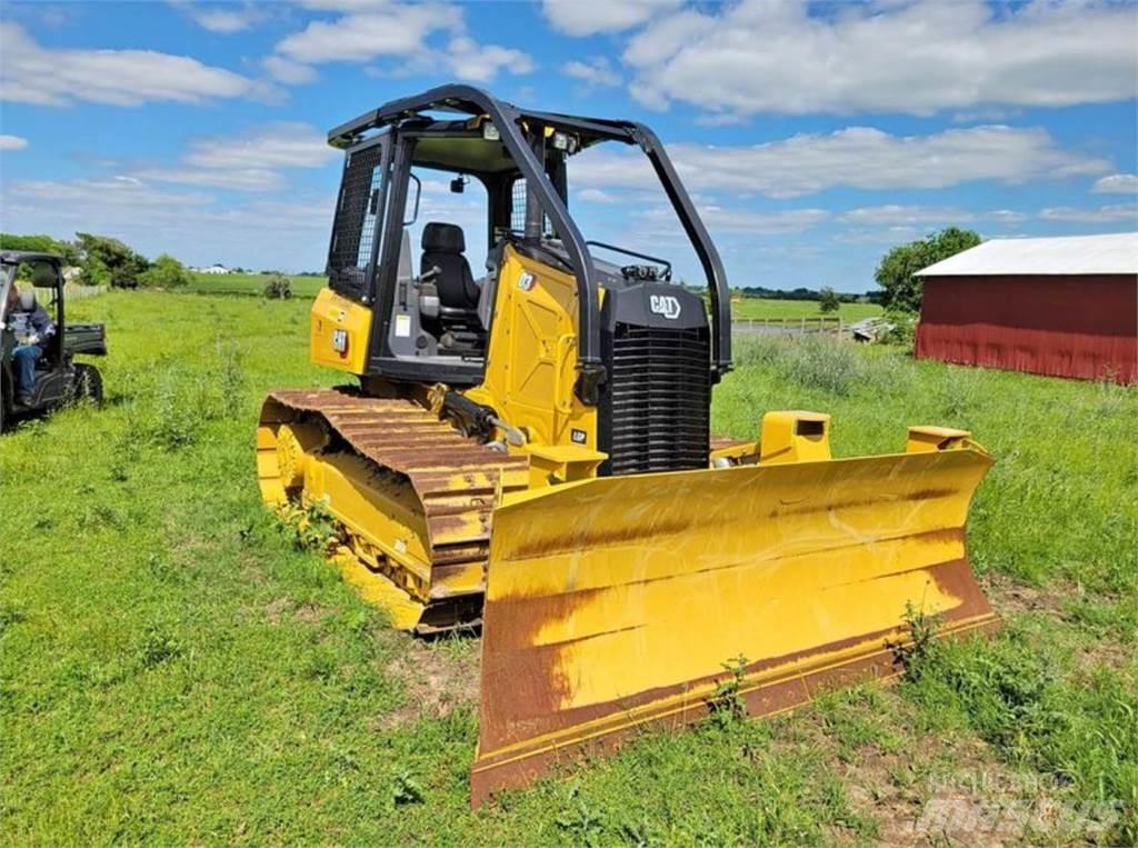 CAT D3 Гусеничні бульдозери