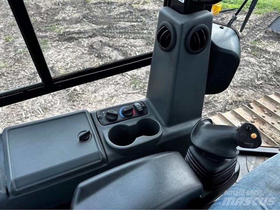 CAT D3 Гусеничні бульдозери