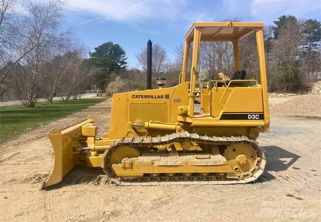 CAT D3C Гусеничні бульдозери