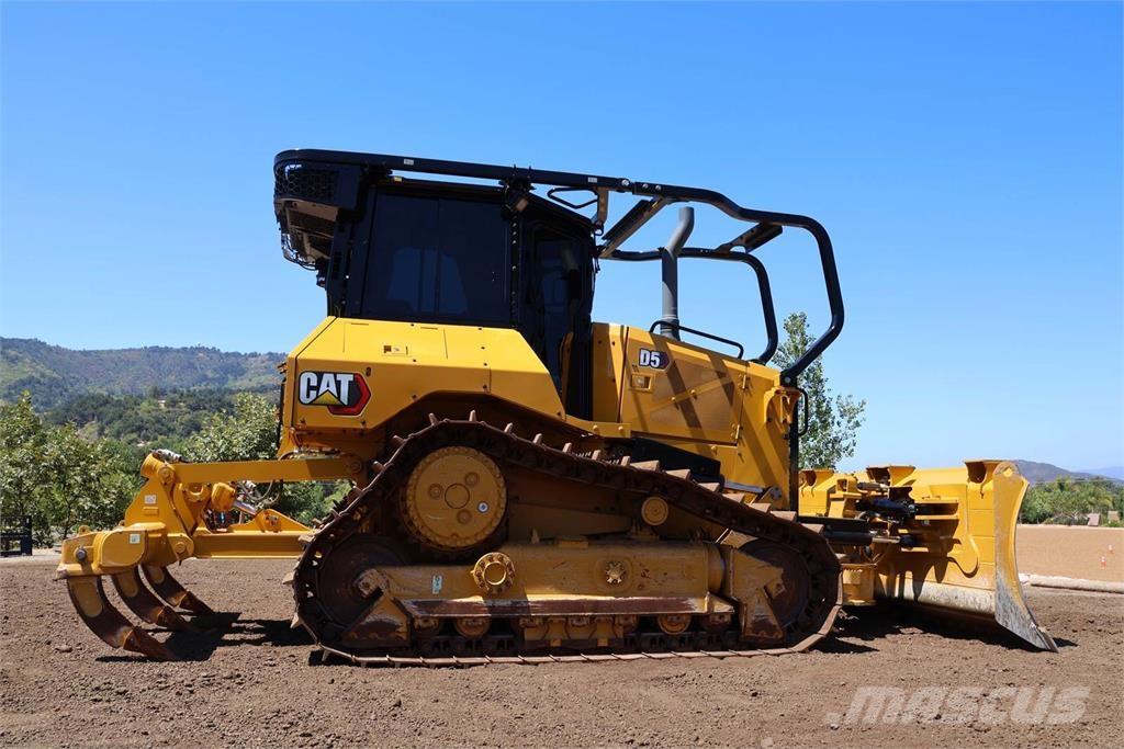 CAT D5 XL Гусеничні бульдозери