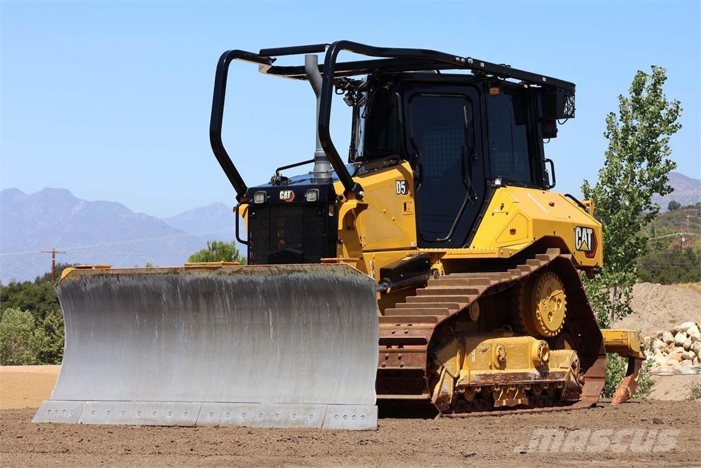 CAT D5 XL Гусеничні бульдозери