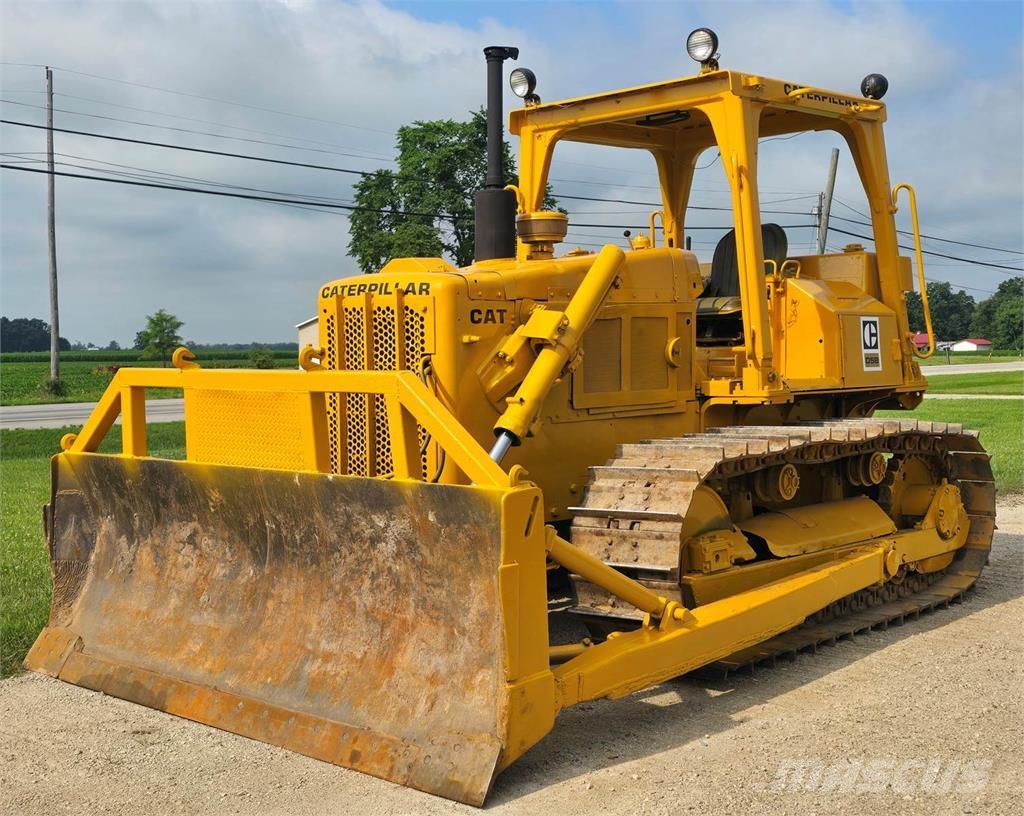 CAT D5B Гусеничні бульдозери