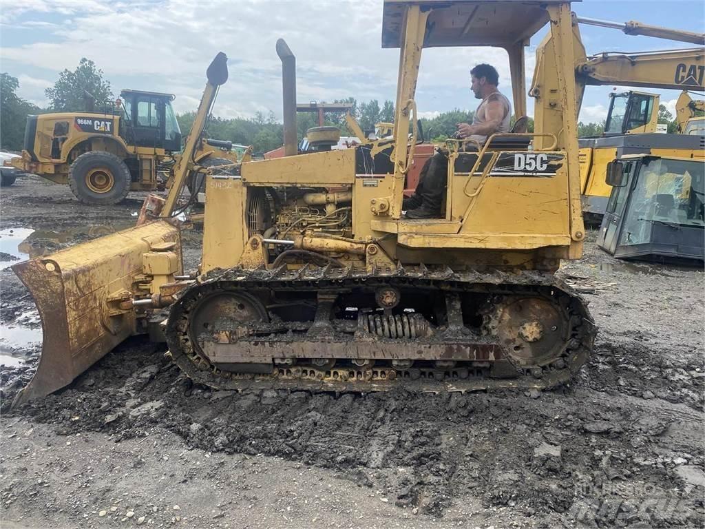 CAT D5C Гусеничні бульдозери