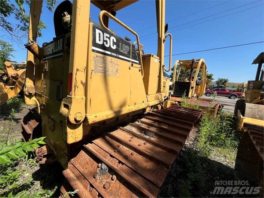 CAT D5C Гусеничні бульдозери