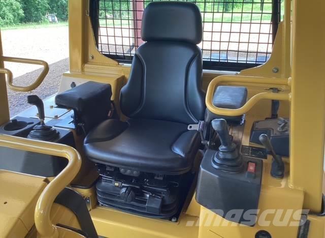 CAT D5G XL Гусеничні бульдозери