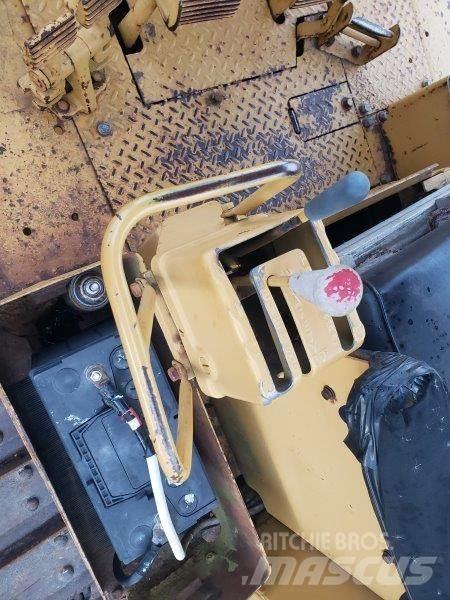 CAT D6C Гусеничні бульдозери