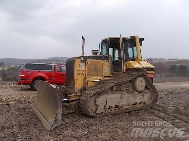 CAT D6M Гусеничні бульдозери