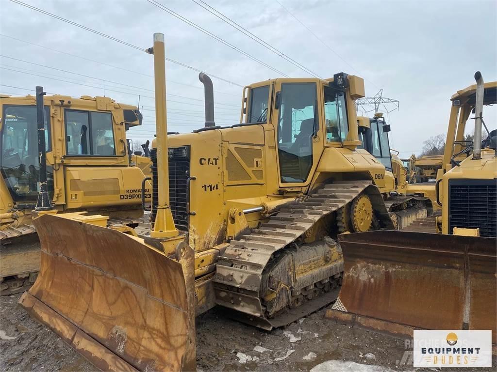 CAT D6N XL Гусеничні бульдозери