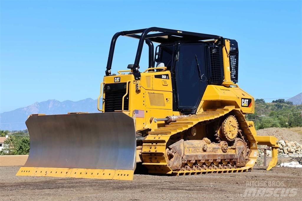 CAT D6N XL Гусеничні бульдозери