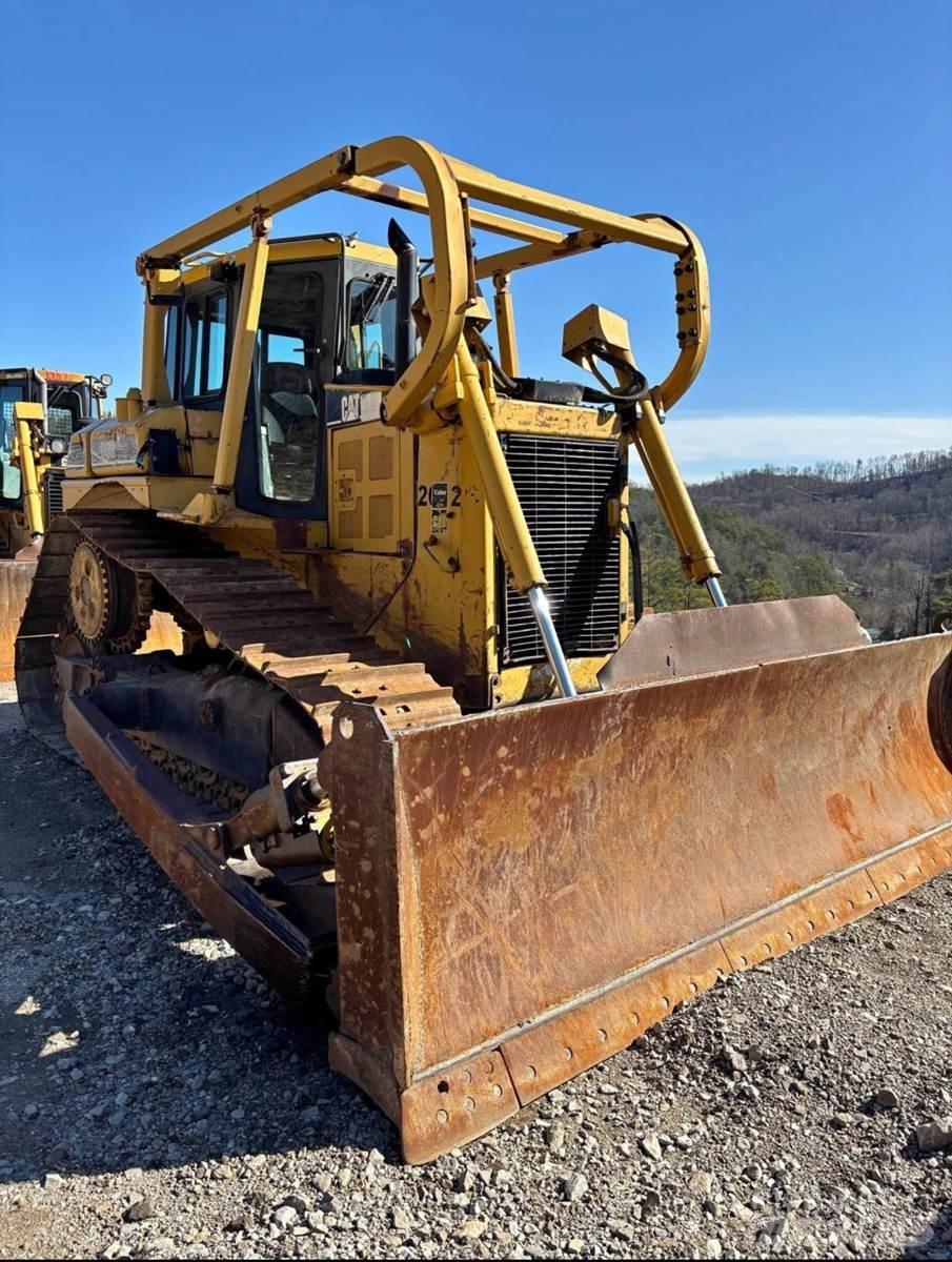 CAT D6R Гусеничні бульдозери