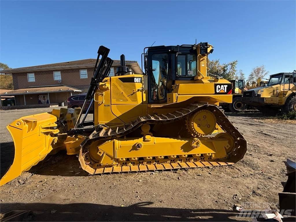 CAT D6T Гусеничні бульдозери