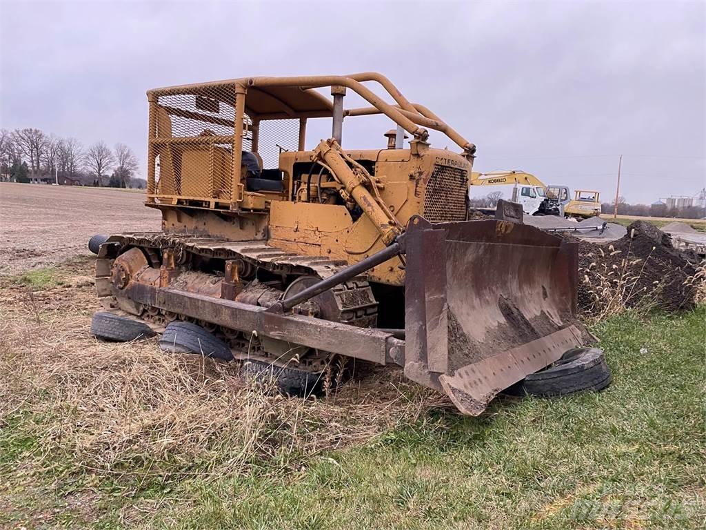 CAT D7E Гусеничні бульдозери