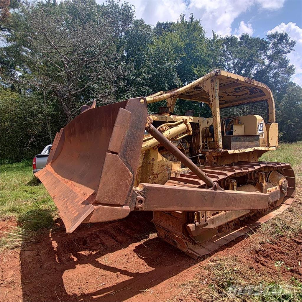 CAT D7E Гусеничні бульдозери