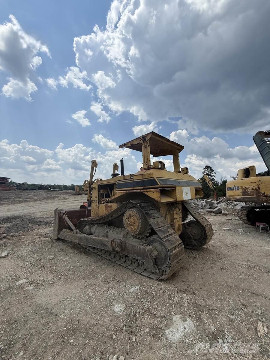 CAT D7H Гусеничні бульдозери