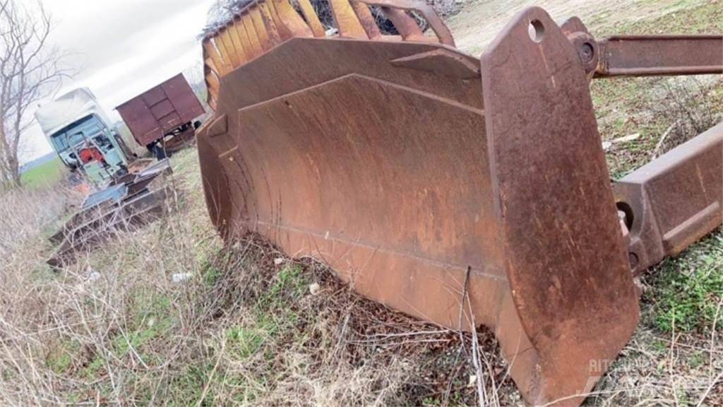 CAT D8R Гусеничні бульдозери
