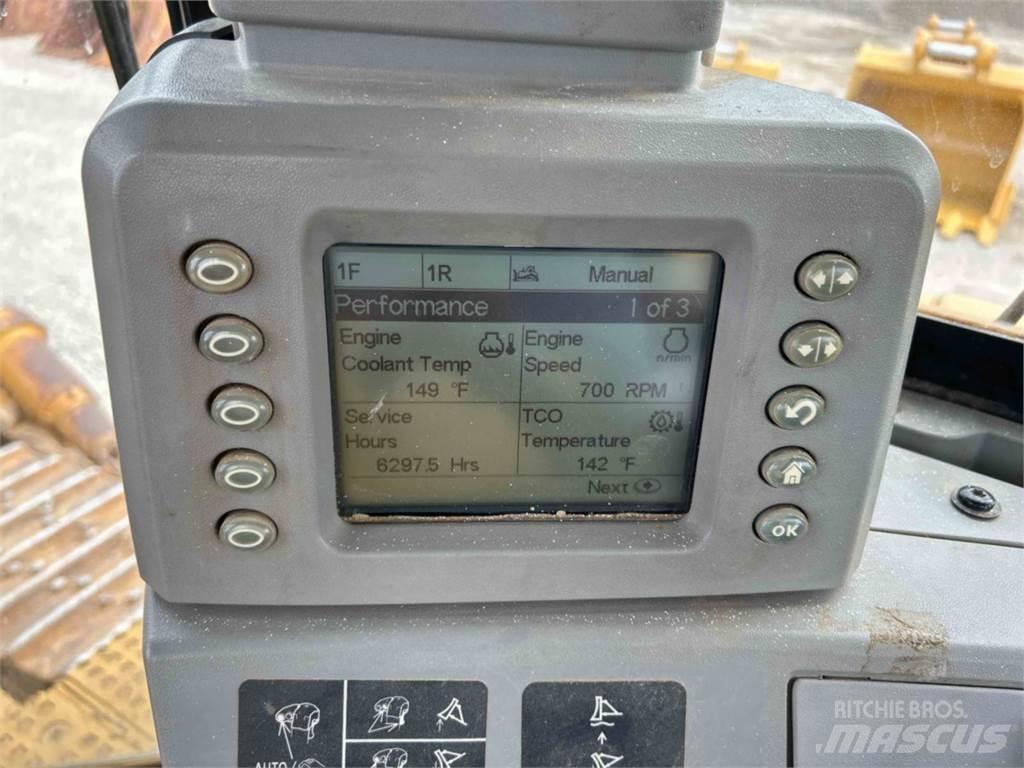CAT D8T Гусеничні бульдозери