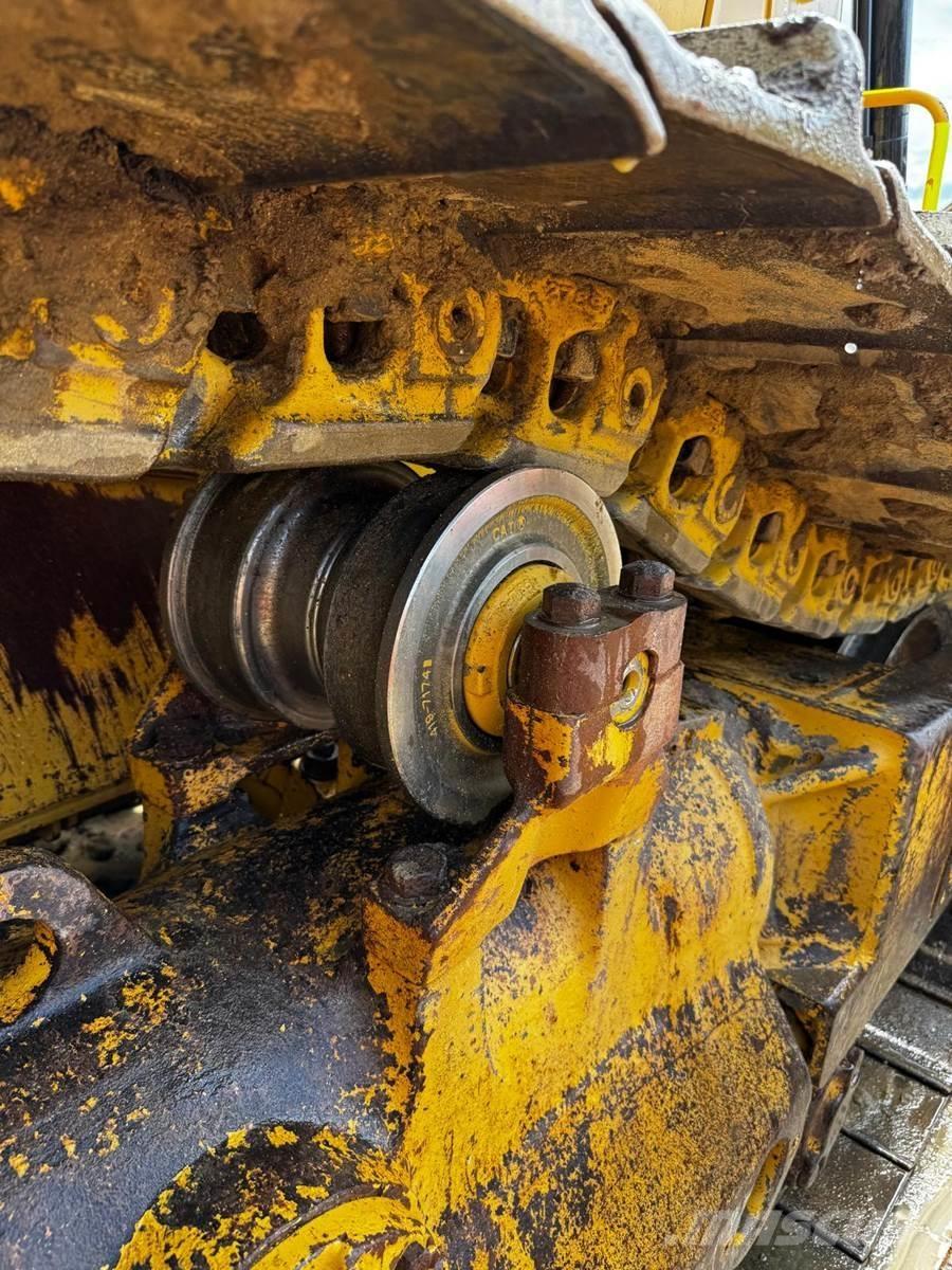 CAT D8T Гусеничні бульдозери