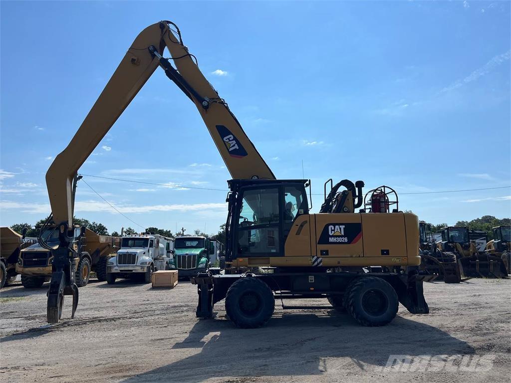 CAT MH3026 Екскаватори для знесення споруд