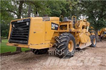 CAT RM300 Ущільнювачі грунту