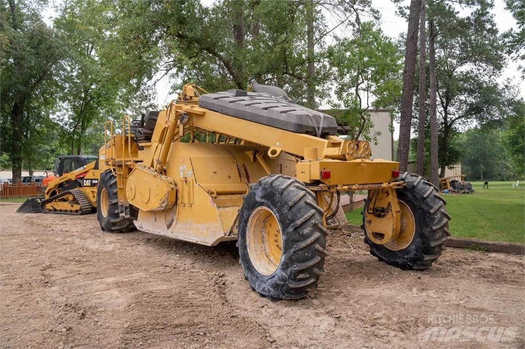 CAT RM300 Ущільнювачі грунту
