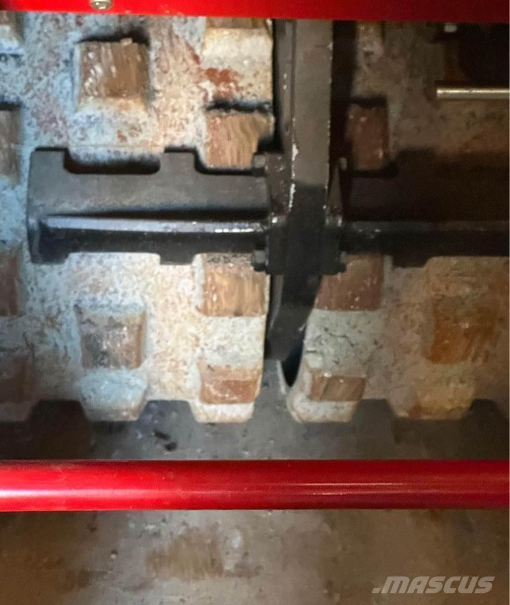  CP TR630 Причепні віброкатки