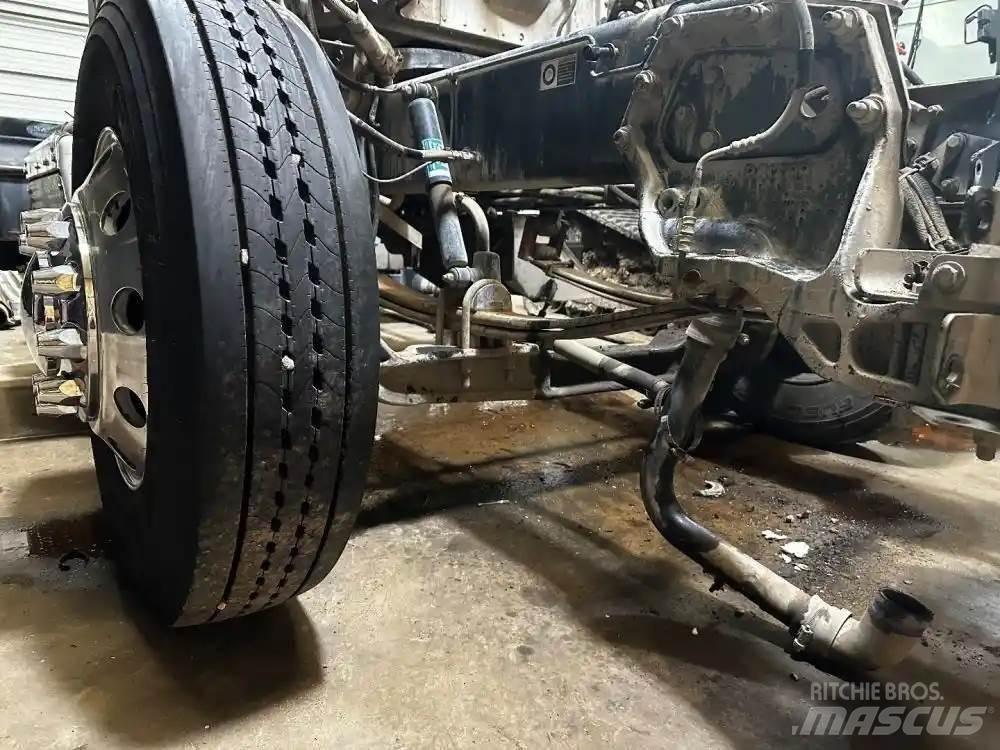  Dana 367 Осі