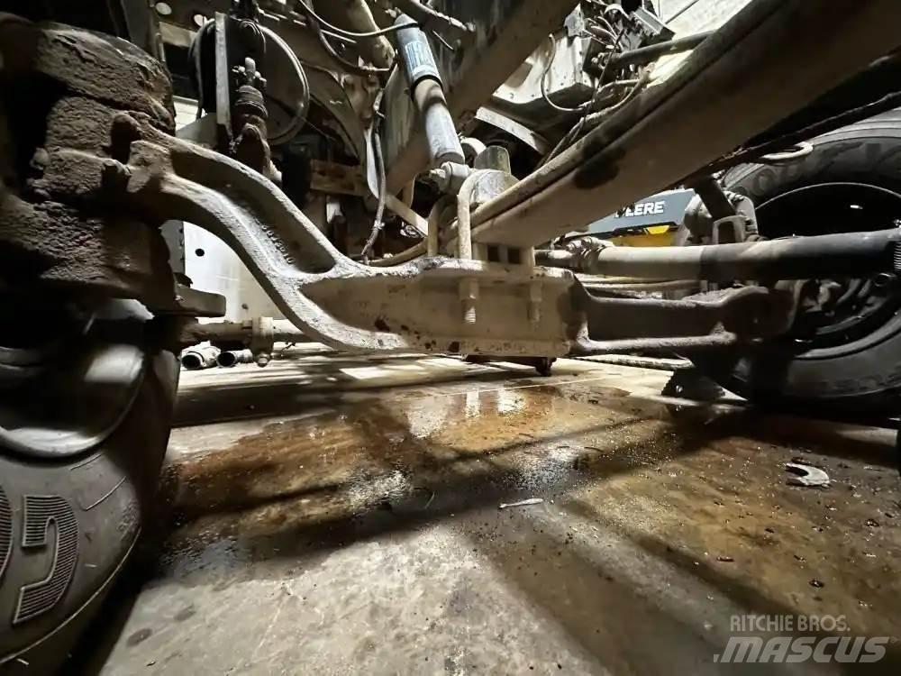  Dana 367 Осі