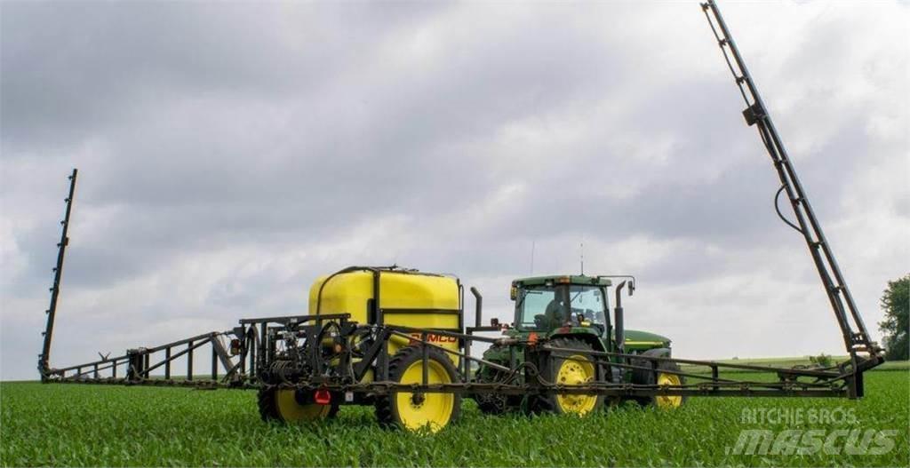 Demco 1250 Причіпні обприскувачі