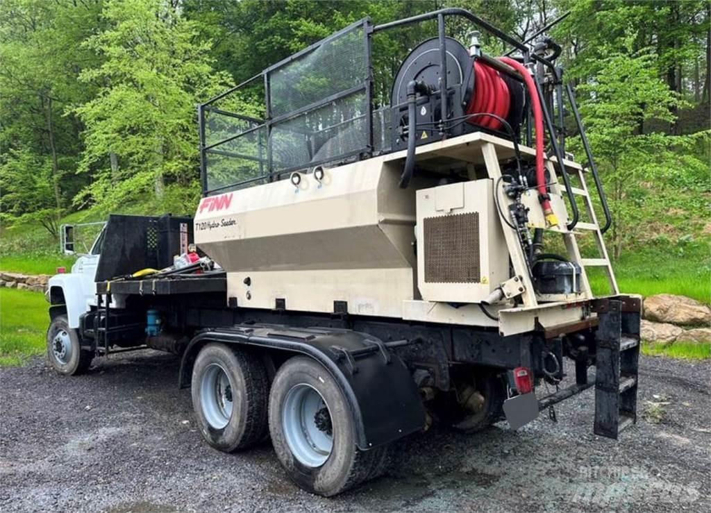 Finn T120 Прийомні бункери