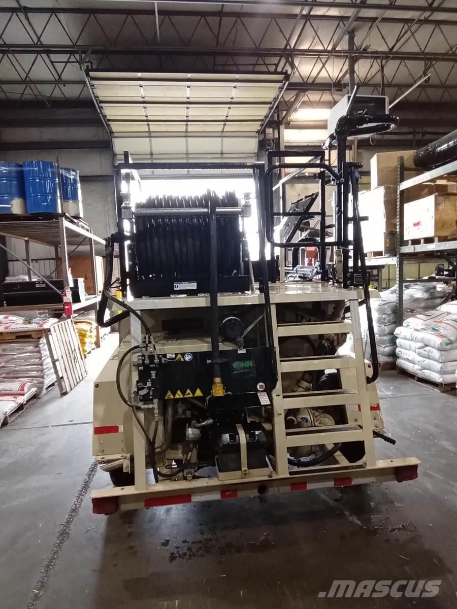 Finn T120 Прийомні бункери