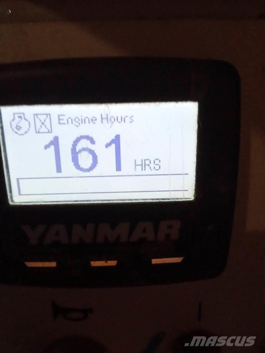 Finn T120 Прийомні бункери