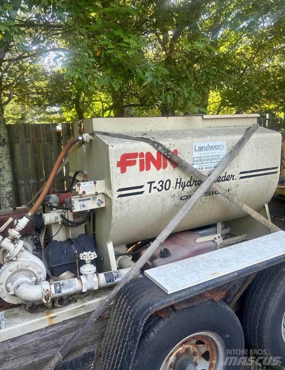 Finn T30 Прийомні бункери