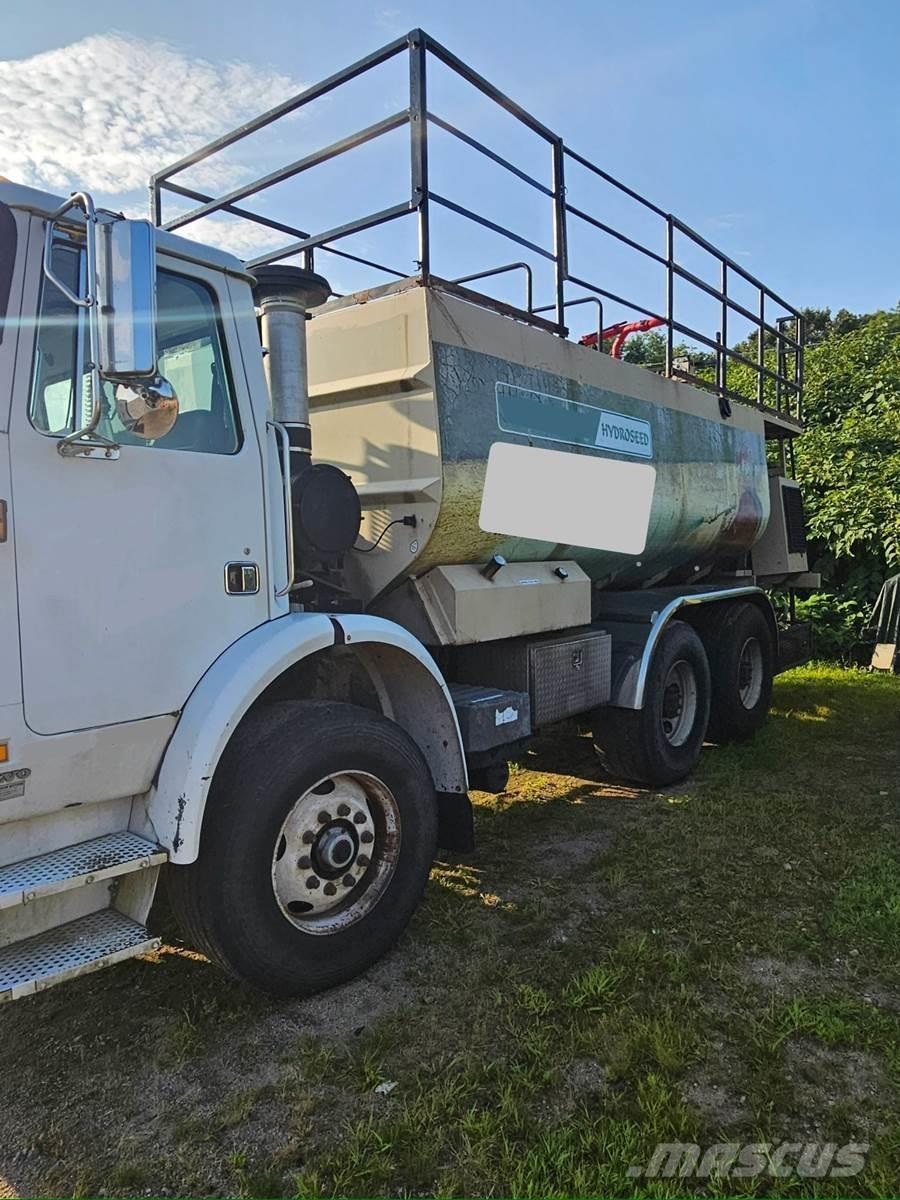 Finn T330 Прийомні бункери